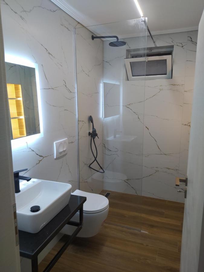 Lighting Jasminum Apartment Sarandë Dış mekan fotoğraf